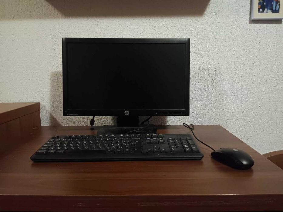 Компютър+монитор+клавиатура и мишка