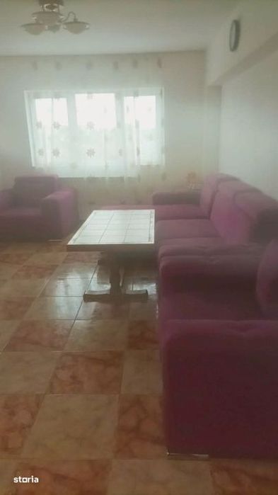 De vanzare apartament 3 camere, Fagaras