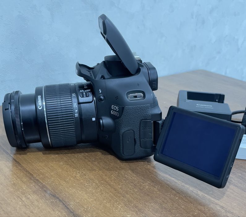 Canon 600d Фотоаппарат