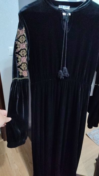 Платье велюровое