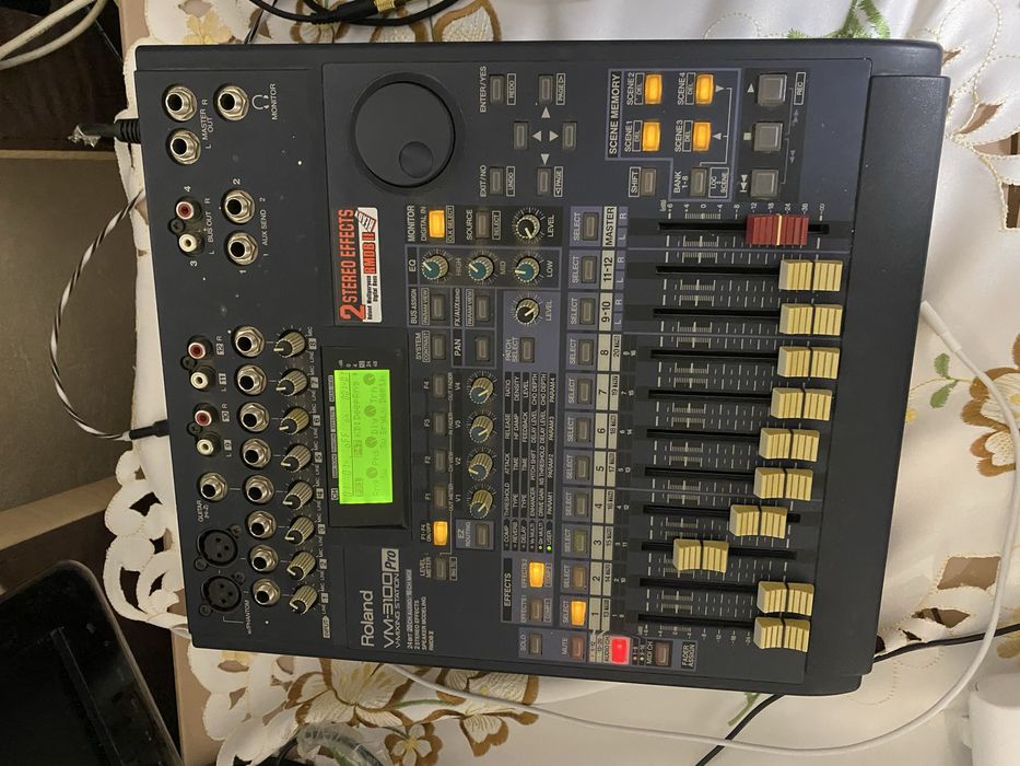 Mixer Pasiv digital profesional Roland 3100 cu memorie interna
