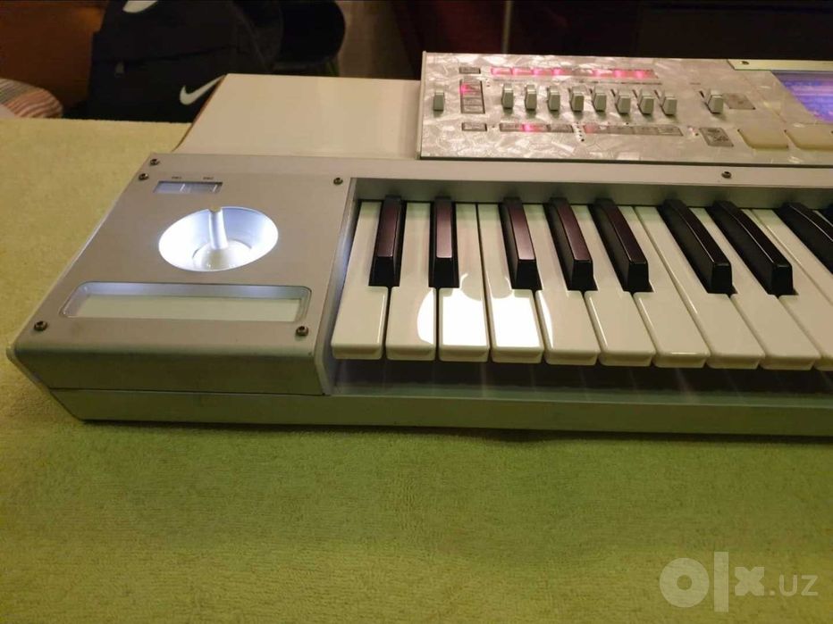 Korg M3 61 синтезатор