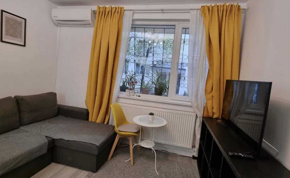 Garsoniera Decomandata Secuilor