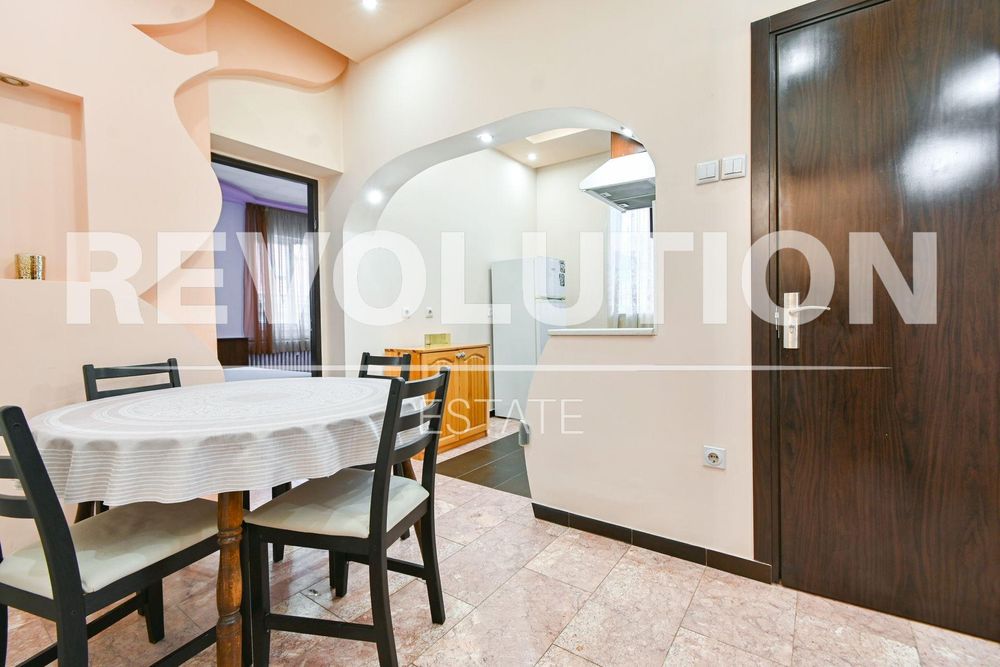Дава се под наем Двустаен апартамент в София, Център - 65 кв.м за 648.21 € - Снимка #4