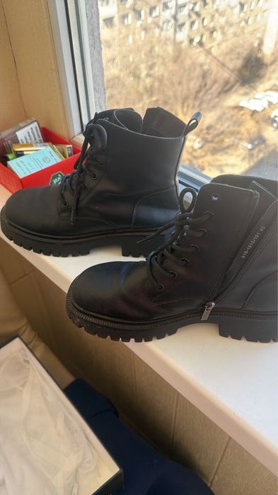 Ботинки женские черные