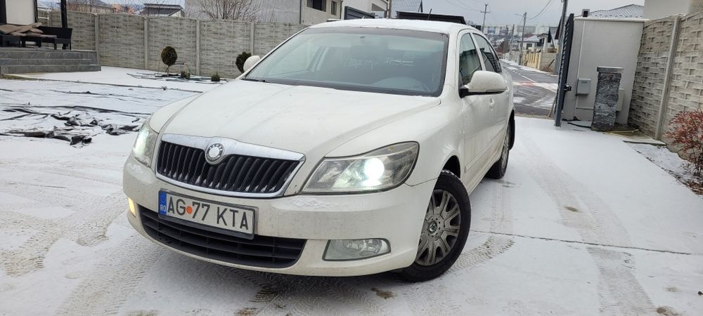 Vând skoda octavia 2 facelift