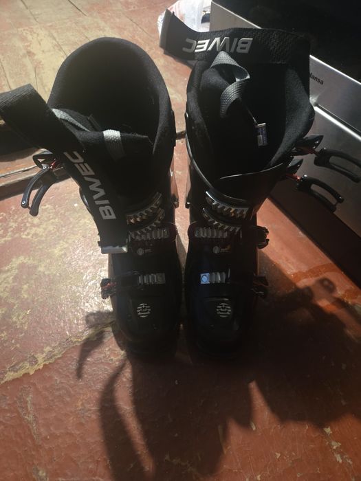 Ботинки для лыжи