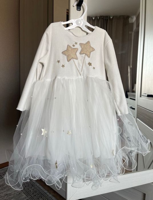 Продам платье для девочки