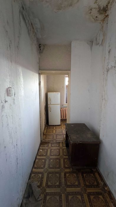 Продаётся 1-комнатная квартира 105-серии. 21 МКР - КАРАСУ. Этаж 5/5.