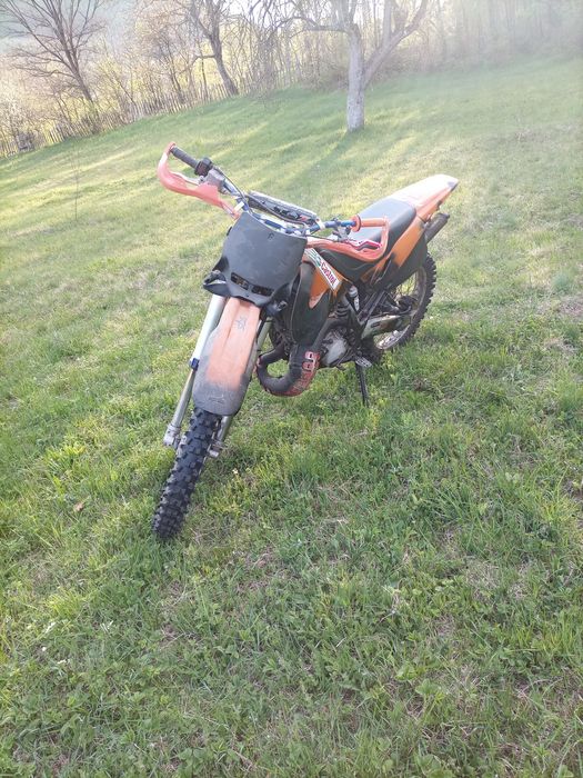 Vând Cross Aprilia