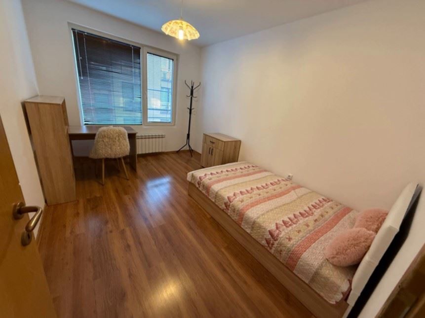 Дава се под наем Тристаен апартамент в София, Витоша - 115 кв.м за 847.62 € - Снимка #5