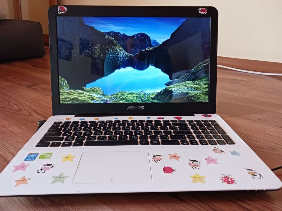 Лаптоп ASUS K 555L