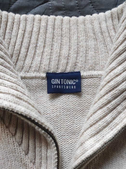 Мужской джемпер с узорами