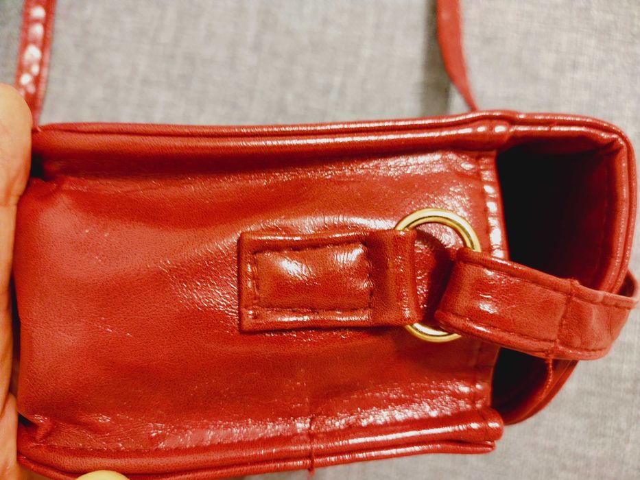 Дамска чанта от изкуствена кожа и плетена сламена чанта