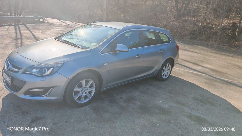 Opel Astra J 2013