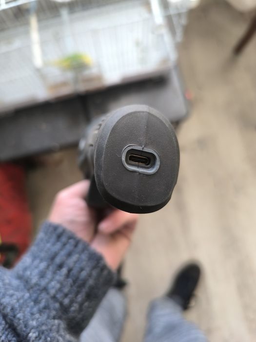 Електрическа ножица