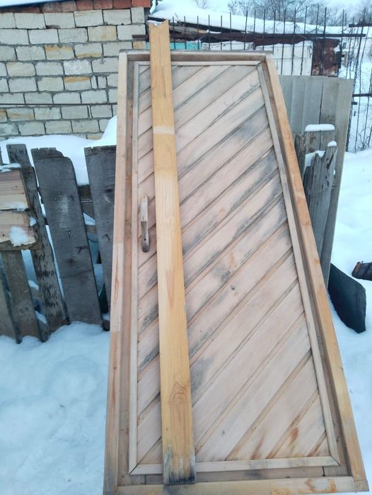 Продам дверь для бани
