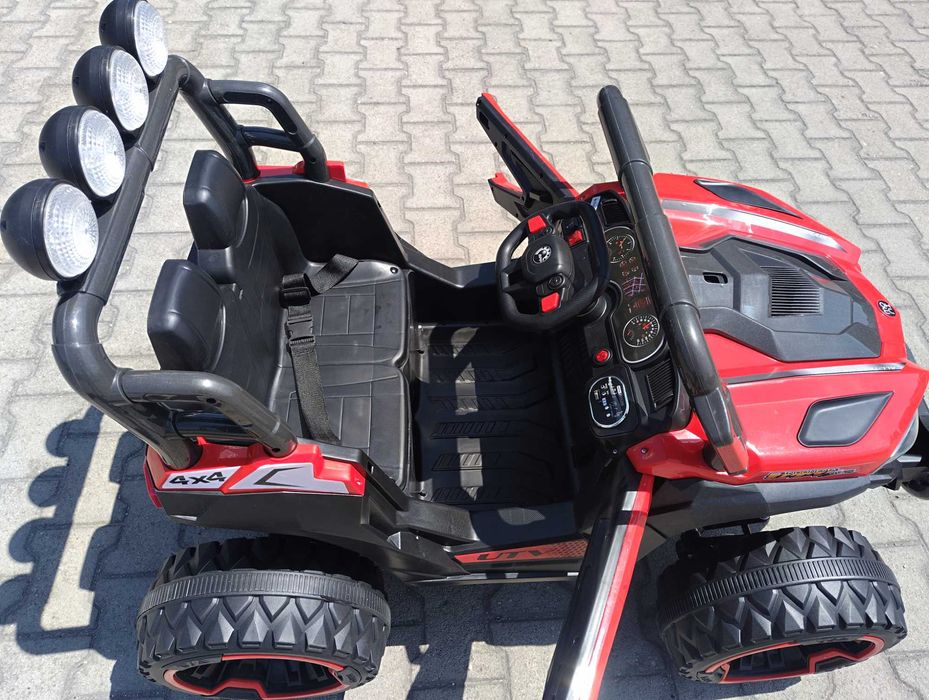 SAFARI двуместен акумулаторен джип JAKARTA 4x4 червен