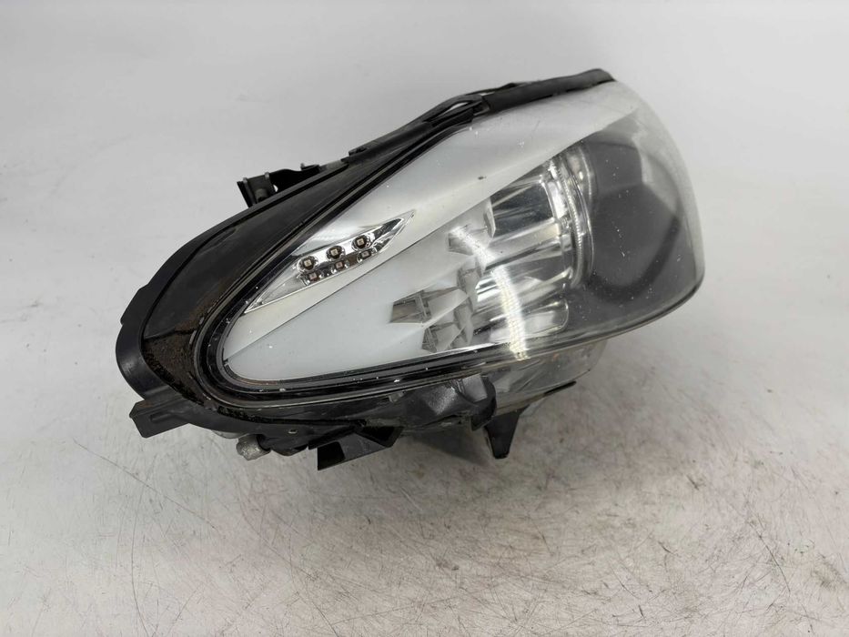 Far dreapta cu bixenon Bmw Seria 5 F10/F11 an 2010