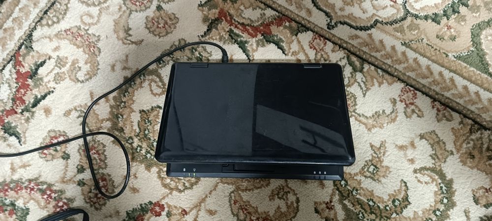 Продам нетбук китайский