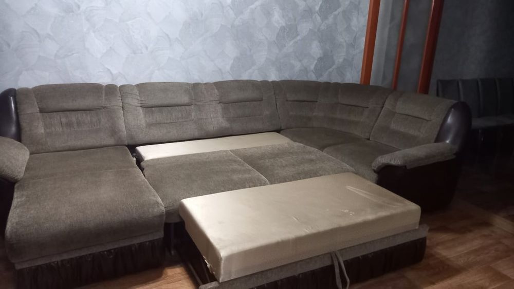 Продам две двери сосновые