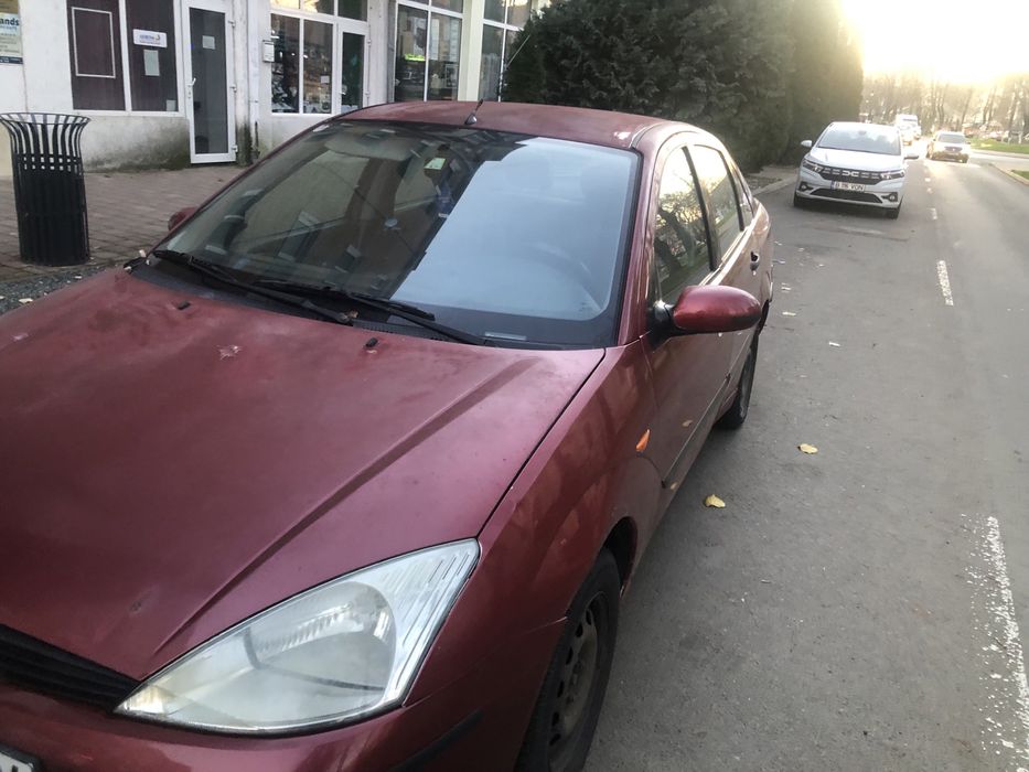 Ford Focus 1.4 benzină