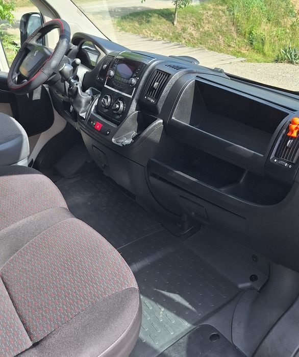 Peugeot Boxer / DIESEL 130 CP / Aer condiționat