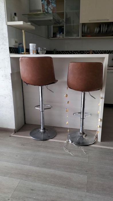 Продам стулья барные и столы