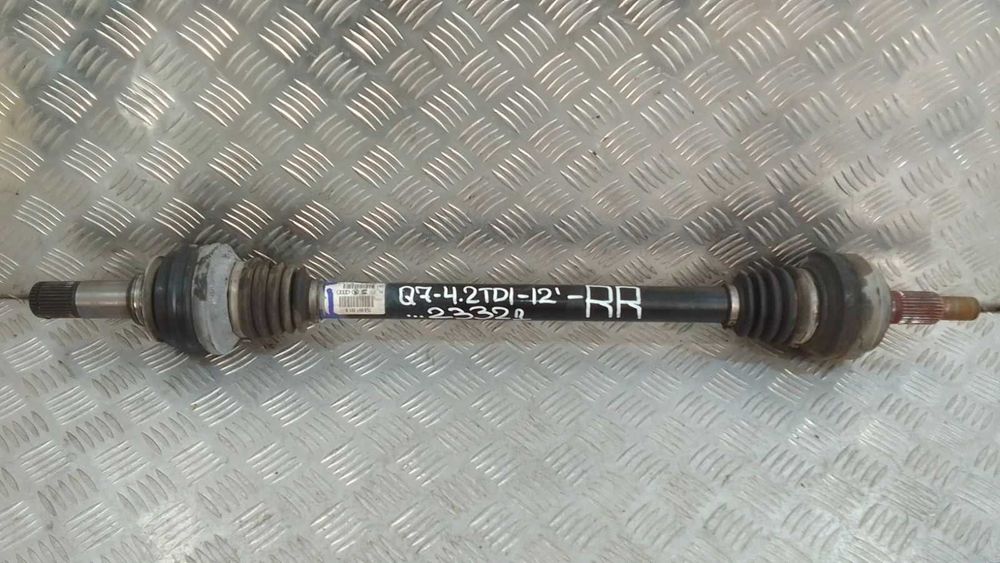 Задни полуоски Audi Q7 4.2TDI 2012г.