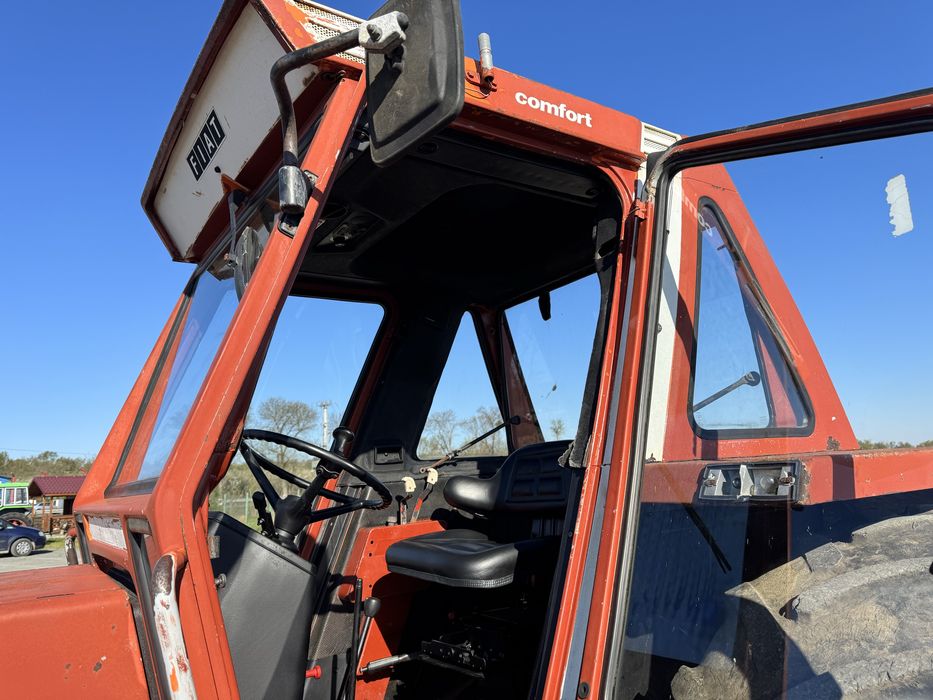 Tractor fiat 880 vopsea originala stare impecabila