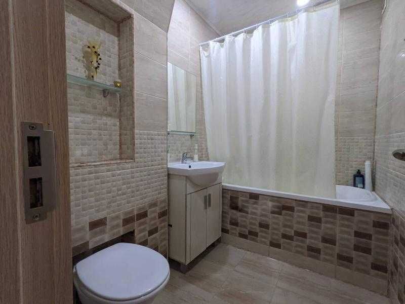 Нов тристаен апартамент в к-с Лазур