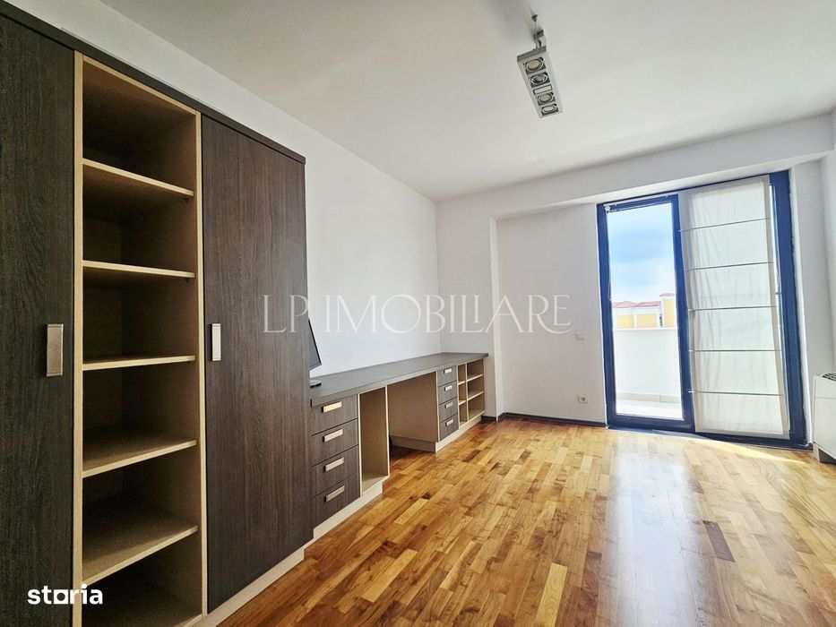 Apartament 4 camere de vanzare - Iancu Nicolae, Pipera
