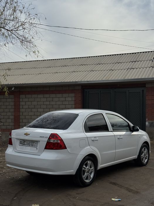 Nexia 3 2022 avtamat metan