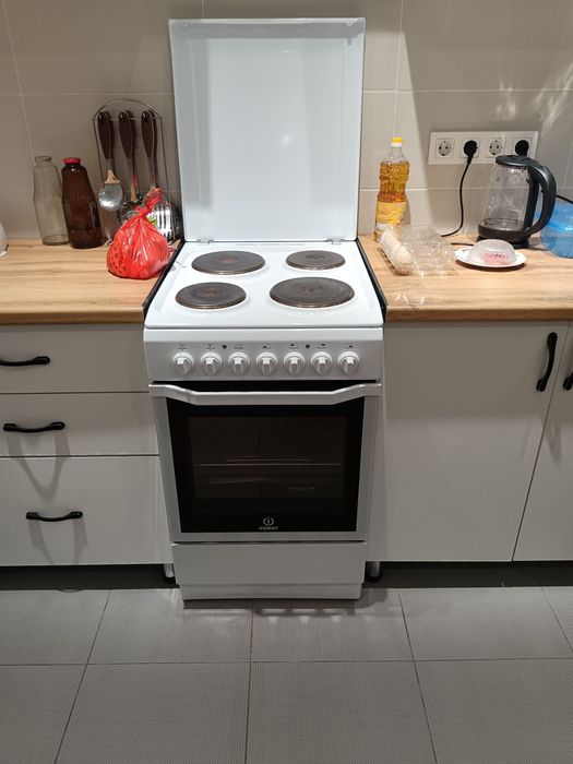 Продам плиту в идеальном состоянии