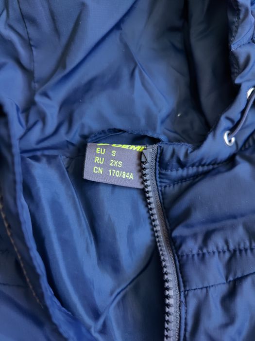 Продам куртки подростковые