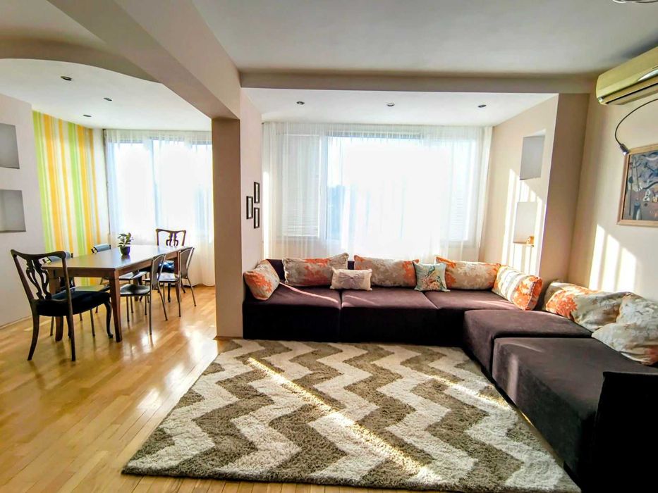 Дава се под наем Тристаен апартамент в Пловдив, Тракия - 100 кв.м за 488.58 € - Снимка #2