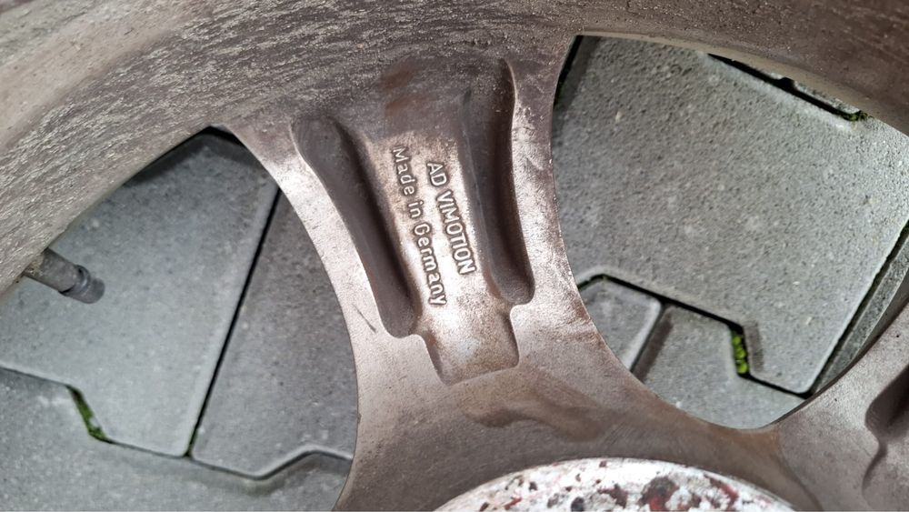 Set jante aliaj cu gume de vară uzate