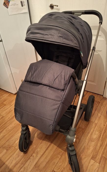 Коляска 2 в 1 в отличном состоянии