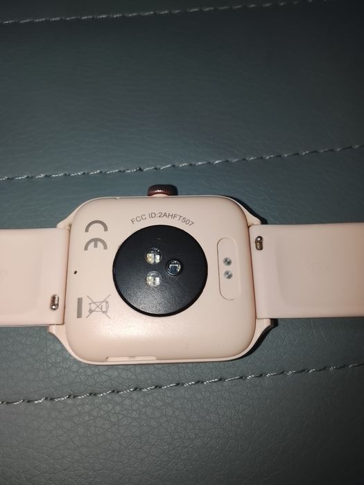 Vând smartwatch de dama