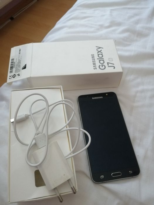 САМСУНГ J7 смартфон