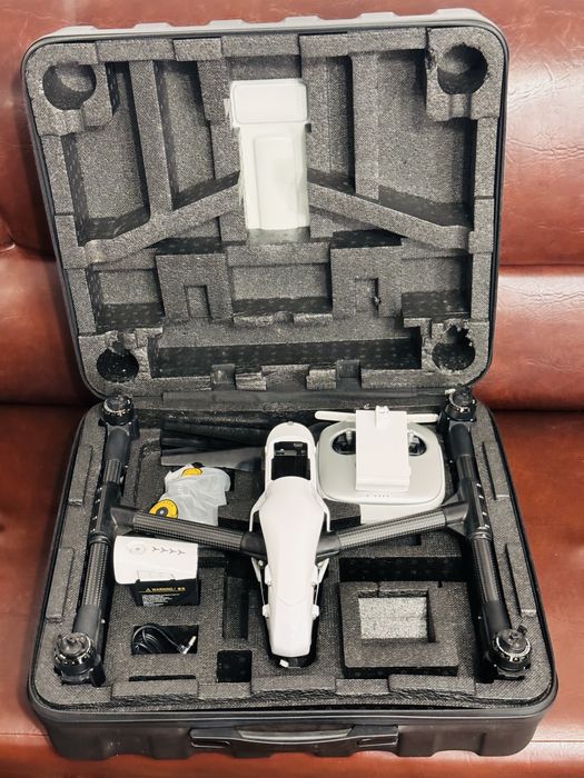 Drona profesională DJI INSPIRE 1+Zenmuse Z3,geantă transport,2 baterii