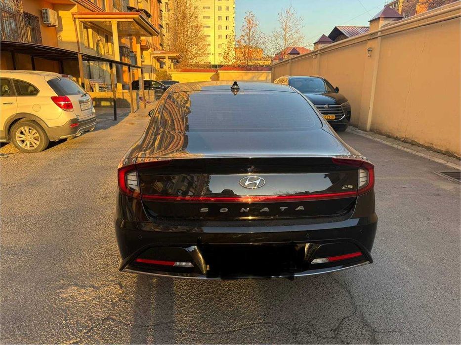 Hyundai Sonata 2020 - 2.5L 25000$