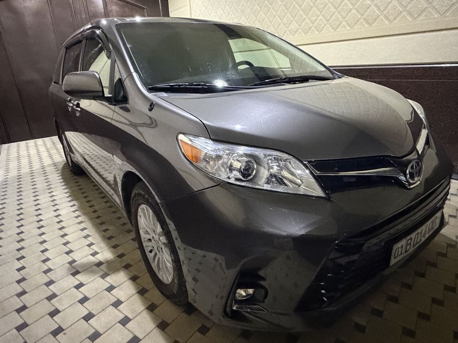 TOYOTASienna avto