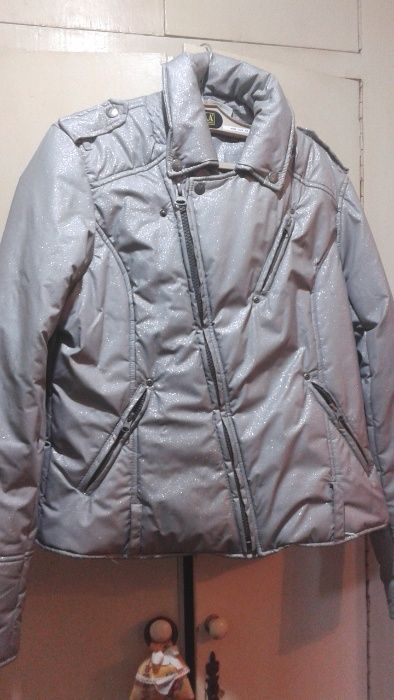 geaca argintie stralucitoare