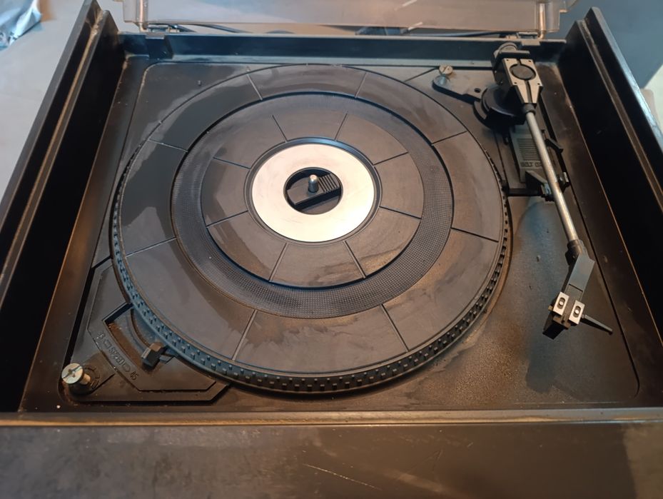 Класическа Стерео Уредба Universum