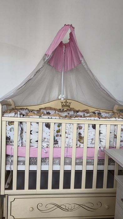 Продам манеж в хорошем состоянии