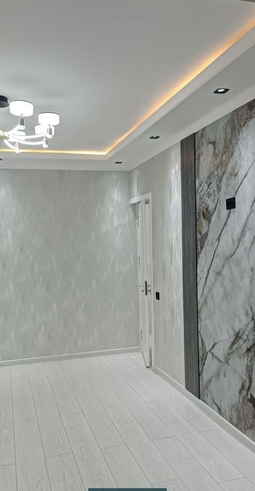 Срочно продается 2 комнатная квартира на Чиланзар 20 квартал 1 этаж