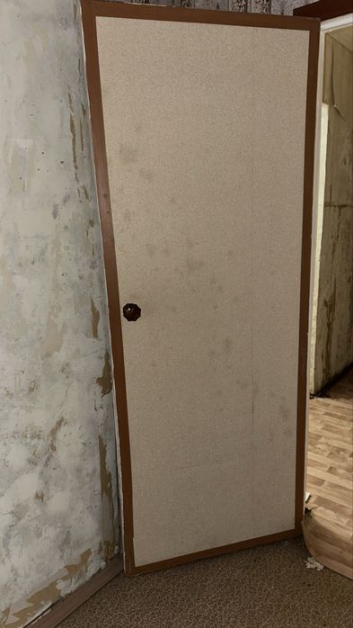 Деревянные доски на дрова.