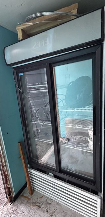 Витринные холодильники