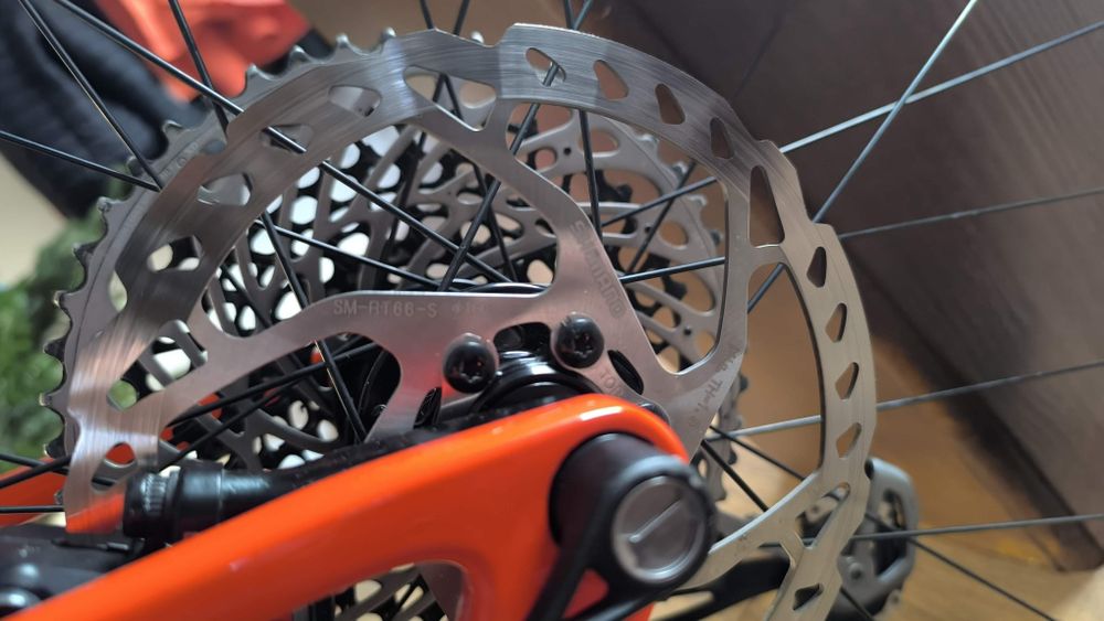 Vând discuri de frana Shimano SLX RT66 160mm